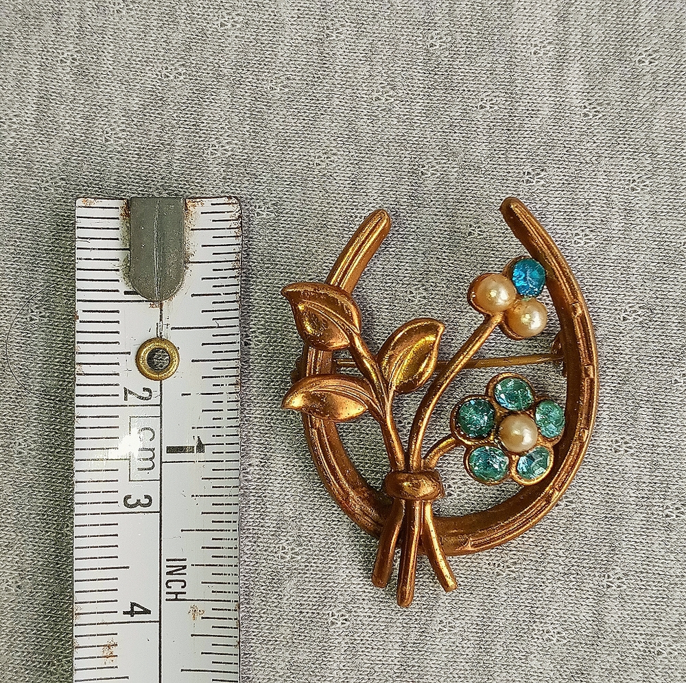 VTG Antique Signed Coro Horseshoe Flower Brooch